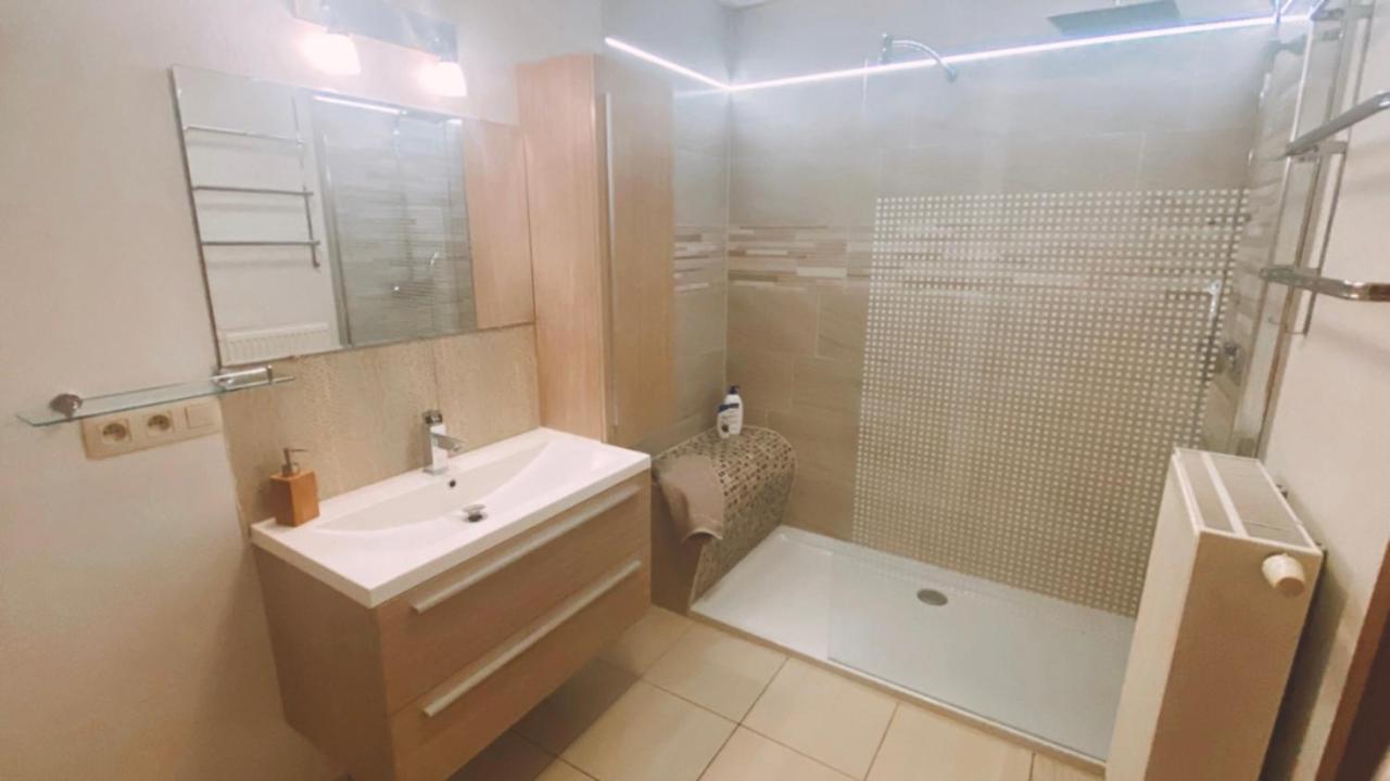 Maison A 3,2km De L'aeroport Charleroi